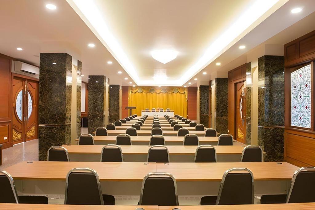 Nartsiri Hotel Ubon Ratchathani Exterior photo