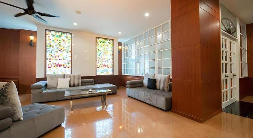 Nartsiri Hotel Ubon Ratchathani Exterior photo